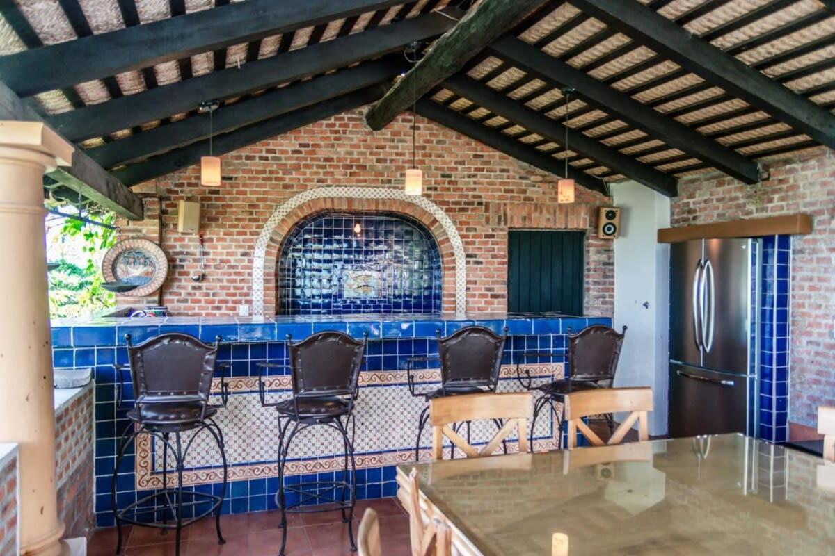 Villa Casa Galeana- Tropical 1-bd 1-wc Mountain Luxury With Stunning Views Ajijic